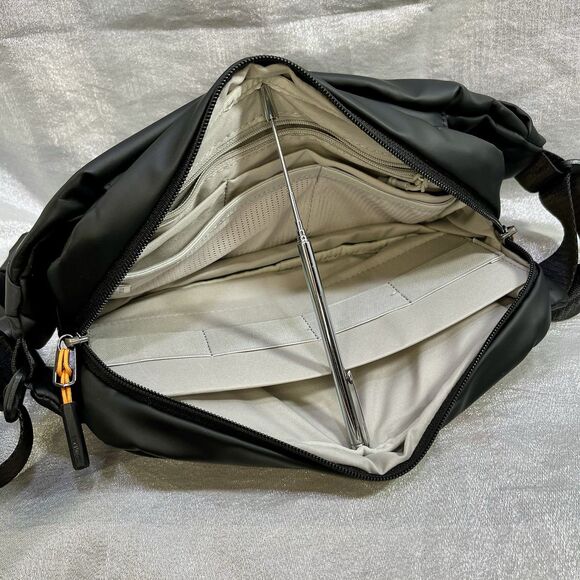 INATECK Sling Bag Stylish Crossbody Bag Splash-resistant Chest Bag Travel Pack - Picture 3 of 8